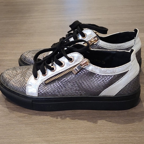 Shoes - Gray Snake Embossed Sneakers NEW